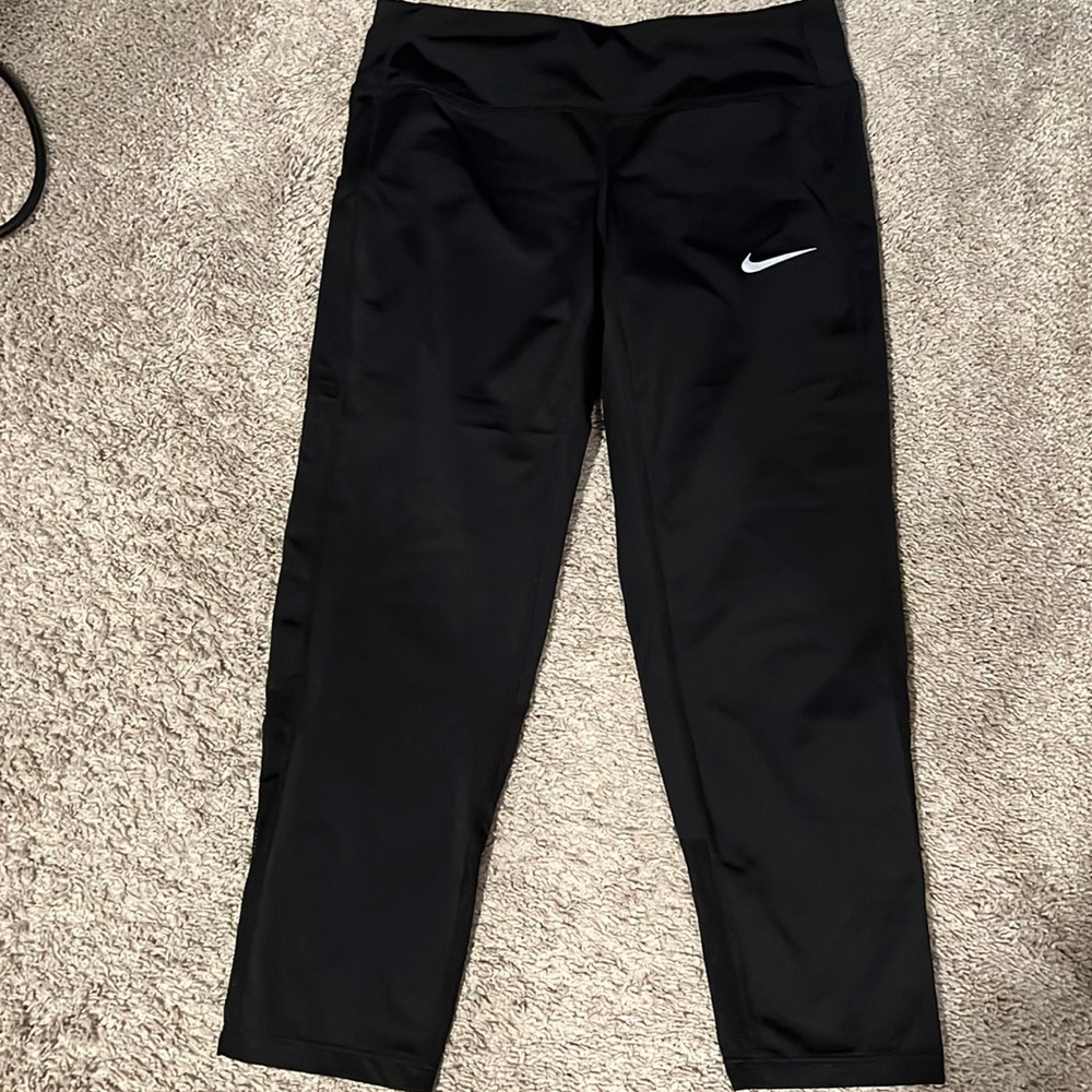 Nike Dry fit 3/4 leggings